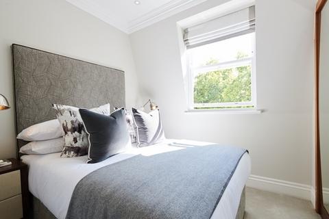 2 bedroom flat to rent, Kensington Garden Square, London W2