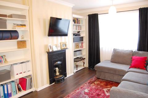 1 bedroom flat to rent, St Johns Terrace, High Road, IG9