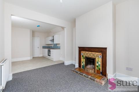 2 bedroom maisonette to rent, Newport Street, Brighton