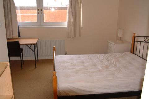 2 bedroom flat to rent, Kelvinhaugh Street, Yorkhill G3