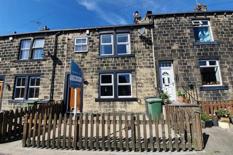 2 bedroom terraced house to rent, Lydgate Place, Pudsey LS28