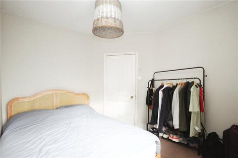 2 bedroom apartment to rent, Glenfield Road, London, SW12