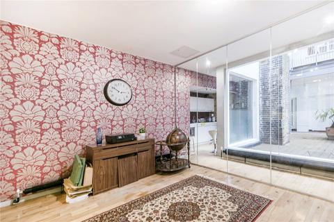 4 bedroom apartment for sale, Gowers Walk, London, E1