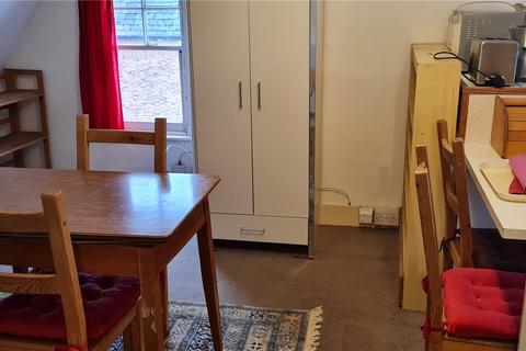 1 bedroom property to rent, Grand Avenue, Muswell Hill, London, N10