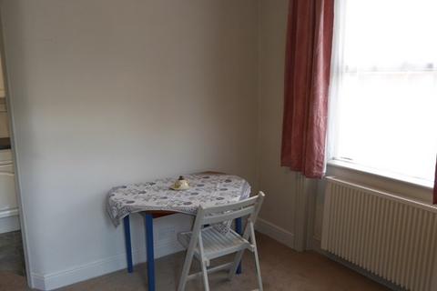 1 bedroom apartment to rent, Market Place, London, N2