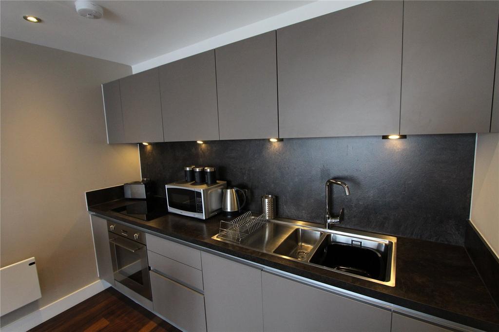 Apartment in Salford - View 4