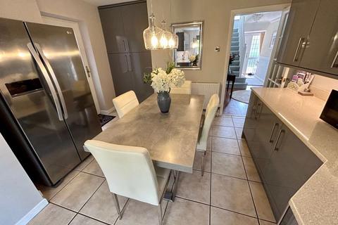 18 Hawthorn Road, Wylde Green, Sutton Coldfield, B72 1ET
