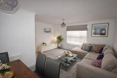 2 bedroom flat to rent, Kirbys Lane, Canterbury, Kent, CT2 8AG