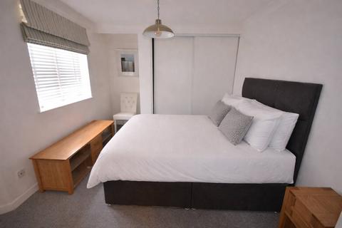 2 bedroom flat to rent, Kirbys Lane, Canterbury, Kent, CT2 8AG