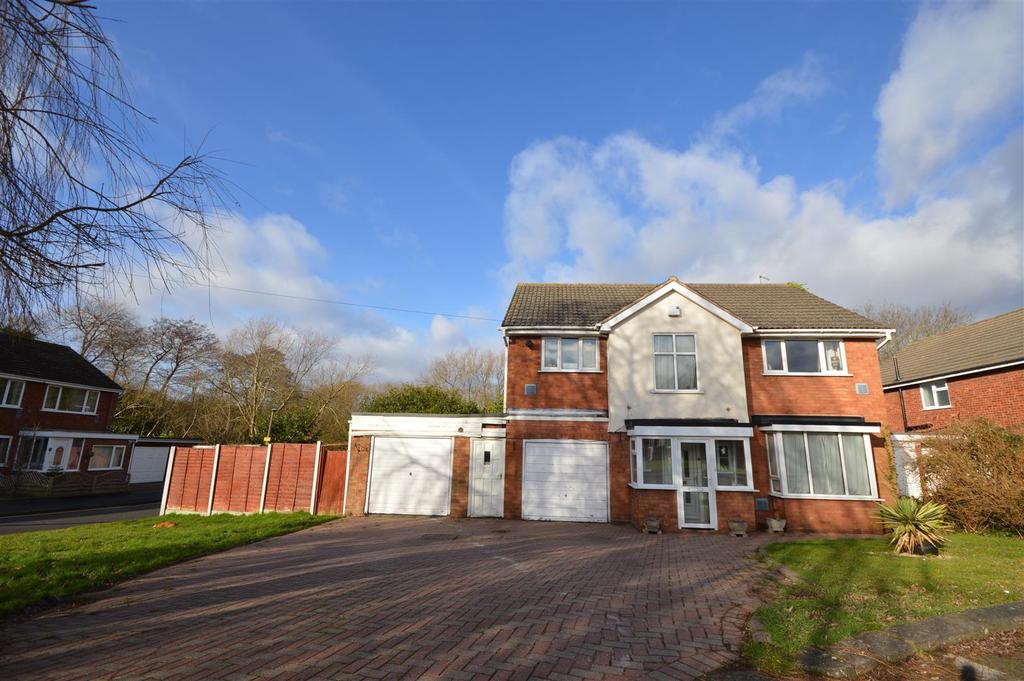 Moseley Drive, Marston Green, Birmingham 4 bed detached house £320,000