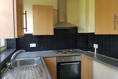3 bedroom terraced house to rent - St Awdrys