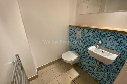 2 bedroom apartment to rent, Henry Street, Manchester M4
