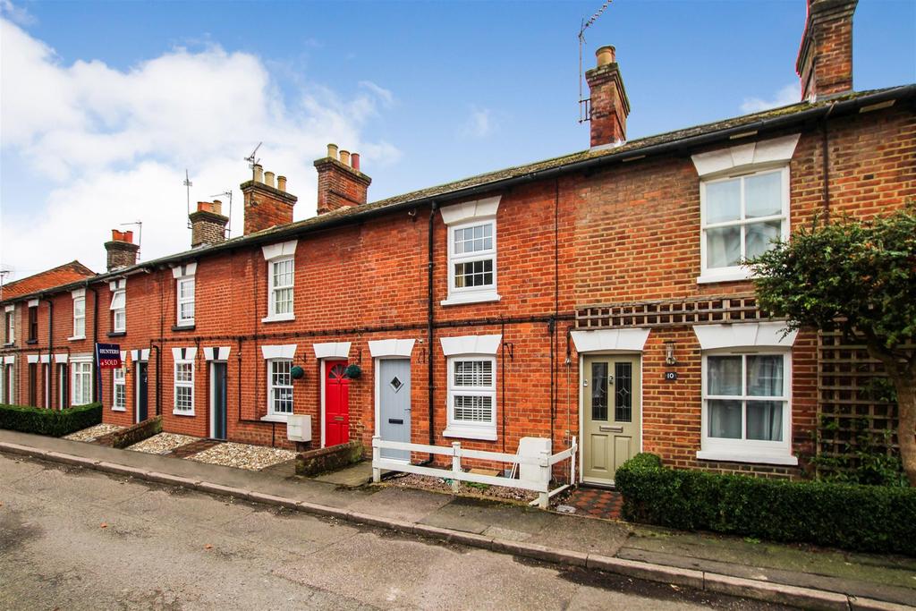 Charles Street, Tring 2 bed cottage £340,000