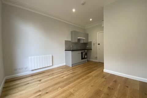 Studio to rent, Thurlow Park Road, West Dulwich, SE21