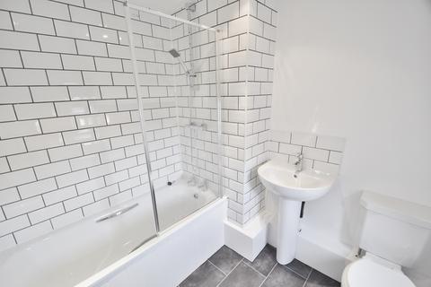 1 bedroom in a house share to rent, Lochaline Street , Fulham, London W6 9SJ