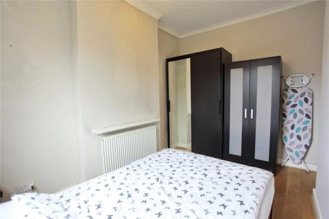 2 bedroom apartment to rent, Colless Road, London, N15