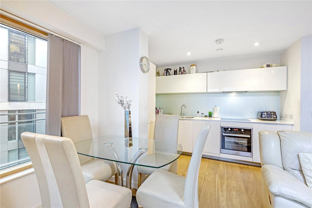 Kitchen/Dining Area