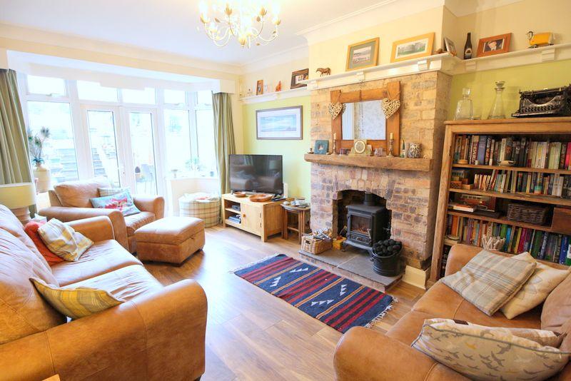 Margaret Avenue, Trentham, ST4 3 bed semidetached house £270,000