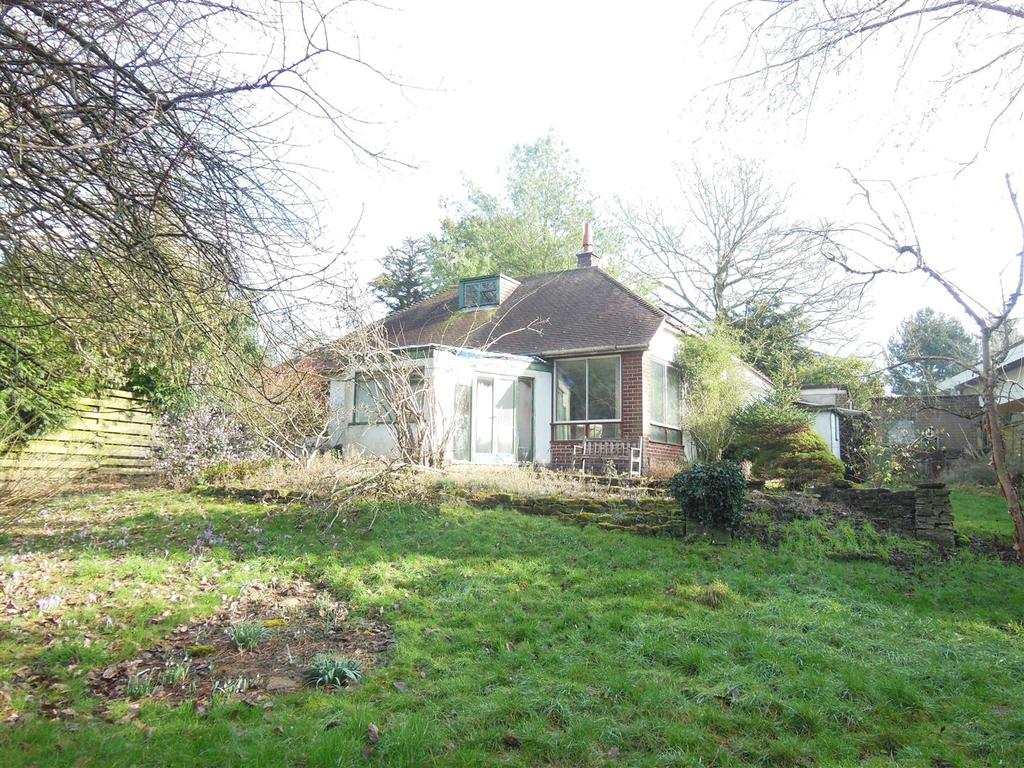 Fieldgate Lane, Kenilworth 4 bed detached bungalow £650,000