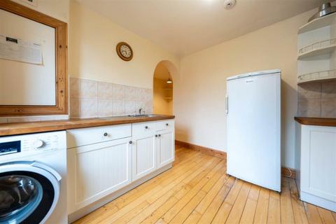 3 bedroom flat to rent, Main Street, Perth, Perthshire, PH2