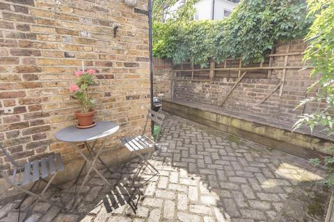 3 bedroom terraced house to rent, Gastein Road,  Fulham,  W6