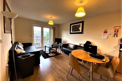 2 bedroom apartment for sale - Overstone Court, Cardiff Bay, Cardiff, CF10