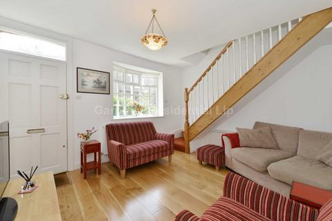 2 bedroom house to rent, St Marys Place