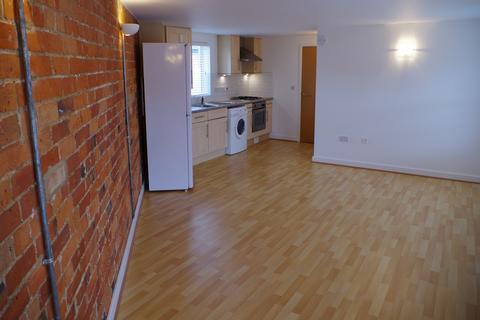 2 bedroom flat to rent, 2 Overstone Road, Northampton NN1