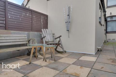 2 bedroom terraced house to rent, Turin Street, Ipswich