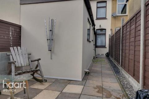 2 bedroom terraced house to rent, Turin Street, Ipswich