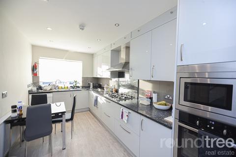 undefined, Queens Way, Hendon, NW4