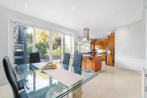 undefined, Chatsworth Avenue, Hendon, London NW4