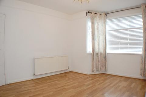 3 bedroom terraced house to rent, Grosvenor Crescent, Uxbridge, Middlesex, UB10