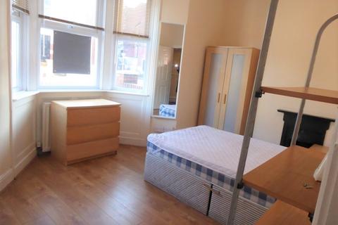 3 bedroom flat to rent - Deuchar Street, Jesmond, Newcastle upon Tyne NE2