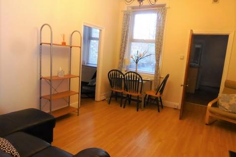 3 bedroom flat to rent, Deuchar Street, Jesmond, Newcastle upon Tyne NE2