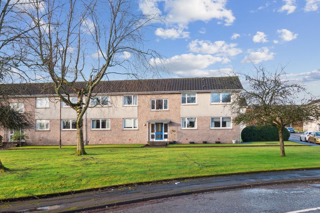 Queens Court, Milngavie, East Dunbartonshire, G62 6QA 1 bed flat £895