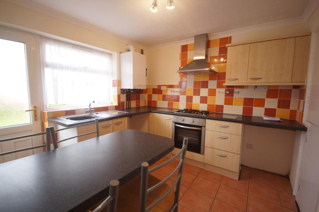 Chiltern Road, Lincoln 3 bed semidetached house £700 pcm (£162 pw)