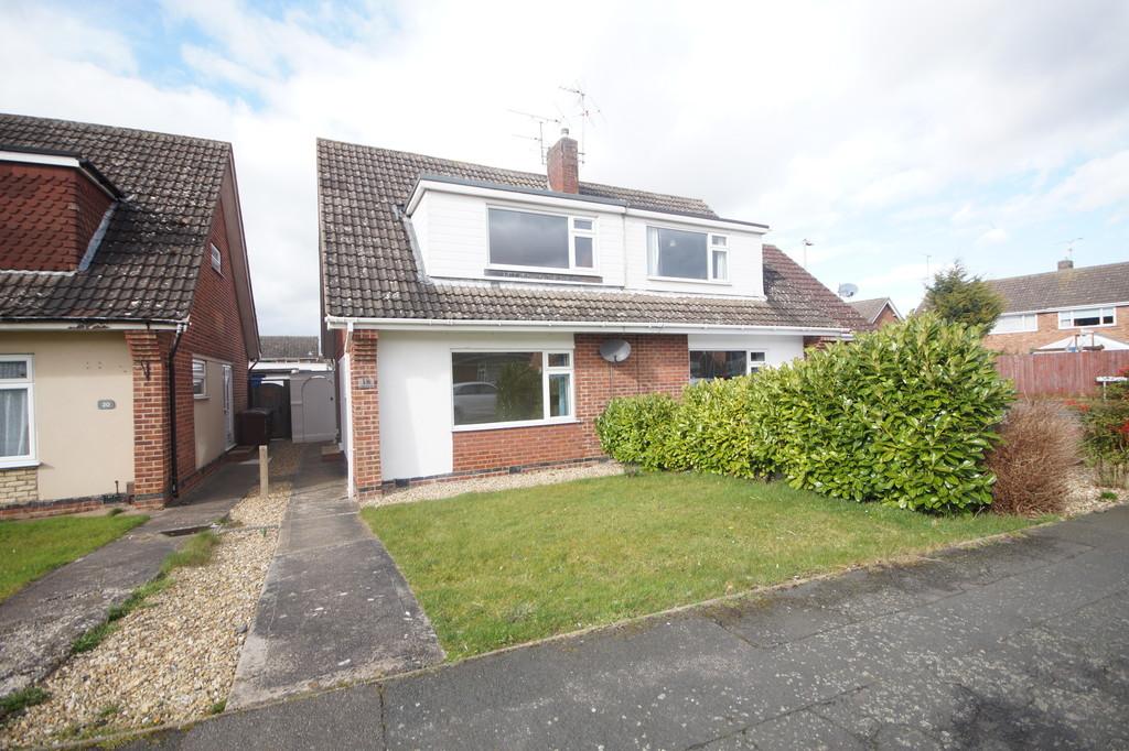 Chiltern Road, Lincoln 3 bed semidetached house £700 pcm (£162 pw)
