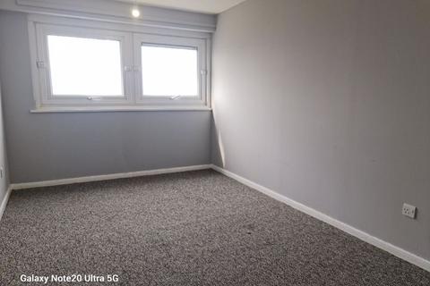 2 bedroom flat to rent, Wickets Tower, Wyatt Close, Edgbaston, Birmingham, B5 7TL