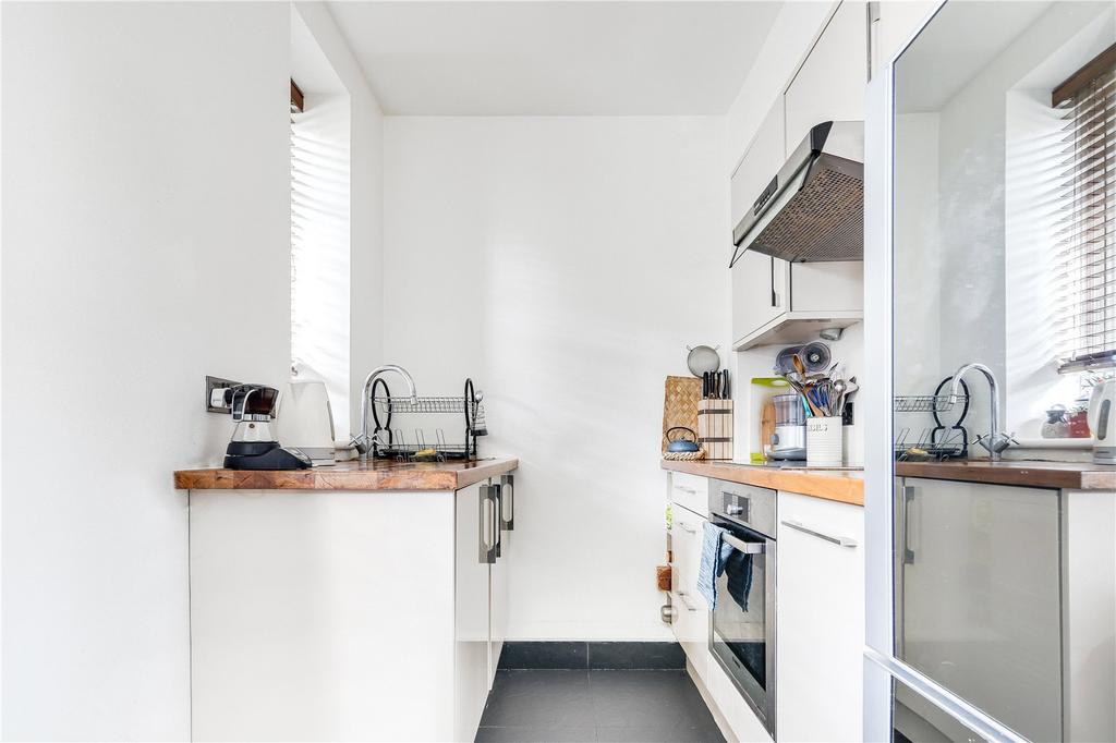 Apartment in London - View 3