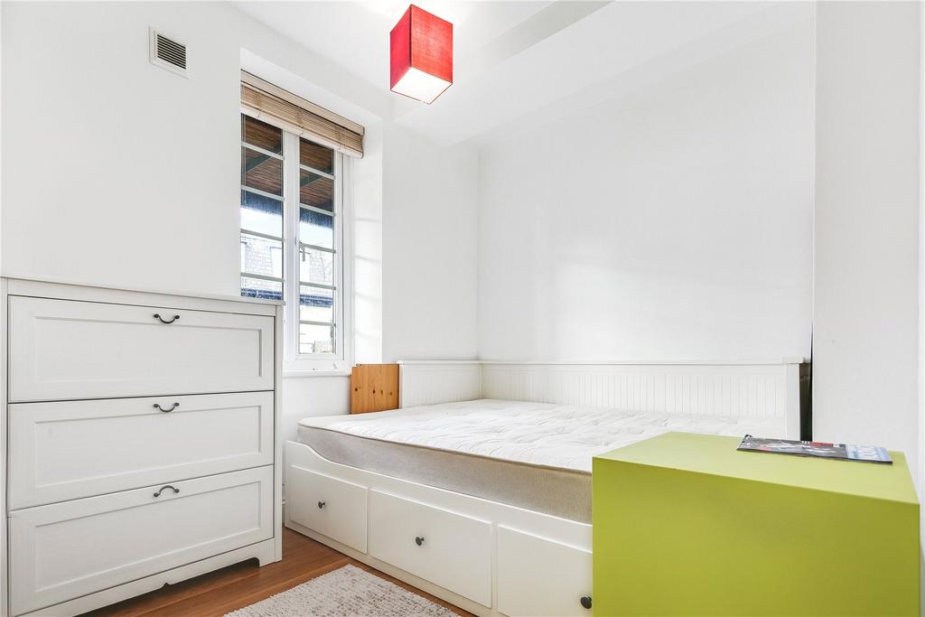 Apartment in London - More