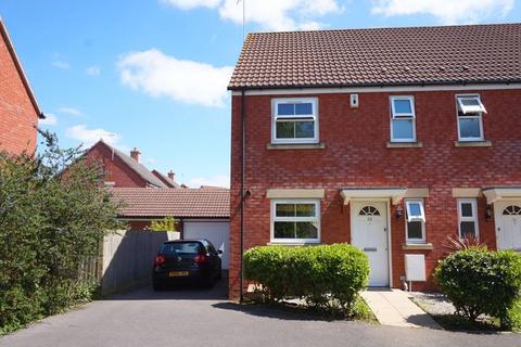 3 bedroom semi-detached house to rent, Bodenham Field, Gloucester