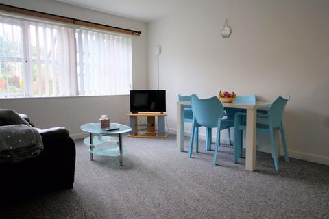 1 bedroom in a flat share to rent - Two Bedroom Student Flat Share