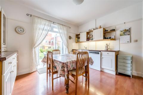 5 Hillside Gardens, Barnet, EN5 2NG