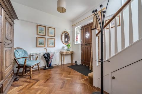 5 Hillside Gardens, Barnet, EN5 2NG