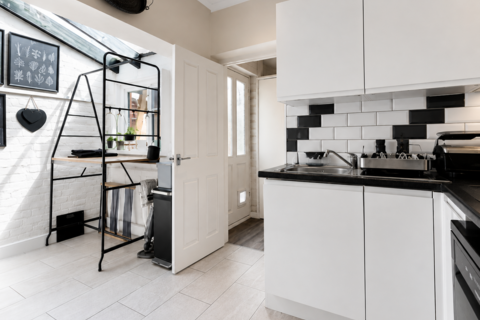 3 bedroom terraced house to rent, Sunnyside Road East, Edmonton, N9