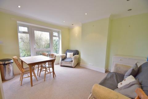 4 bedroom semi-detached house to rent, Fulflood