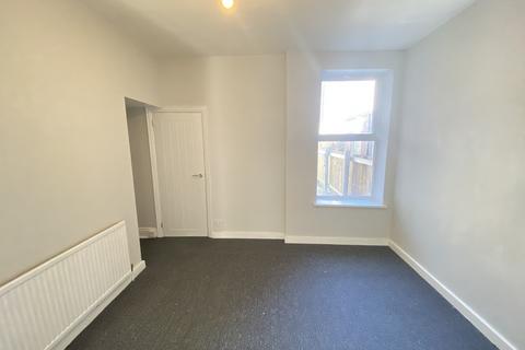 3 bedroom terraced house to rent, Avondale, Goddard Avenue, Hull HU5
