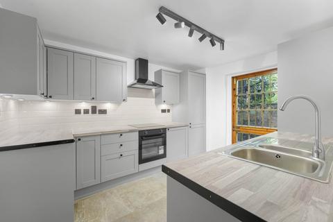 2 bedroom flat to rent, Canonbury Square, Islington, N1