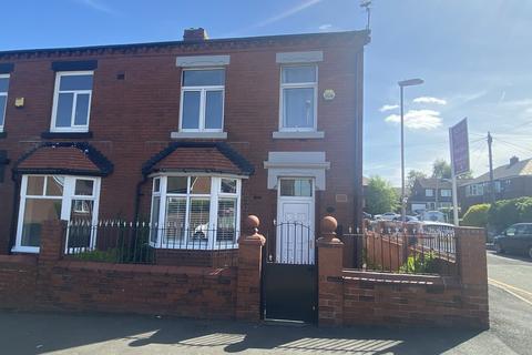 3 bedroom semi-detached house for sale - Rochdale Road, Royton